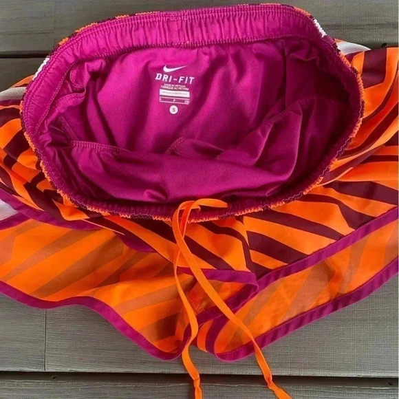 Nike Women’s Dri-Fit Orange & Purple Striped Running Shorts Size Small - Picture 5 of 5